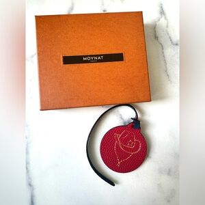 NEW IN BOX Moynat Paris Leather Stetson Design Luggage Tag, 100% Authentic